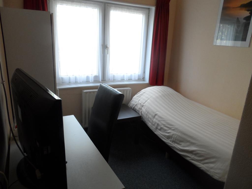 Hulsebos Hotell Zuidbroek Rum bild