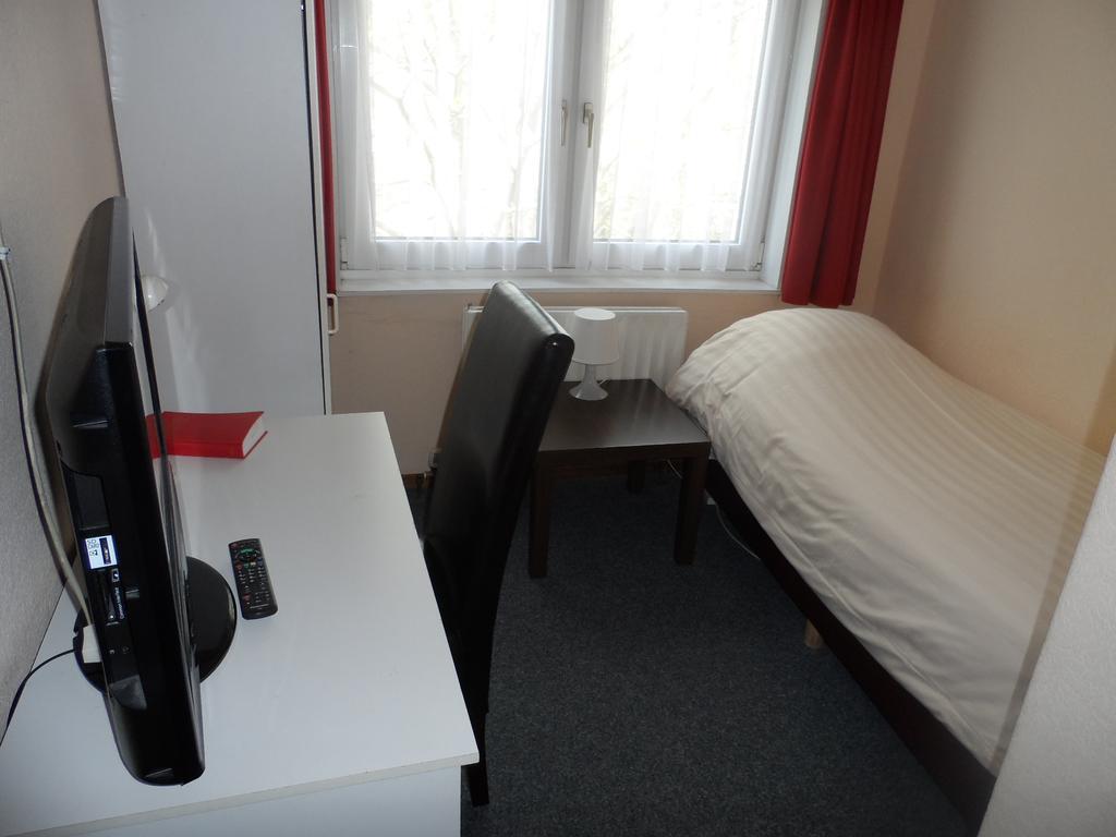 Hulsebos Hotell Zuidbroek Rum bild